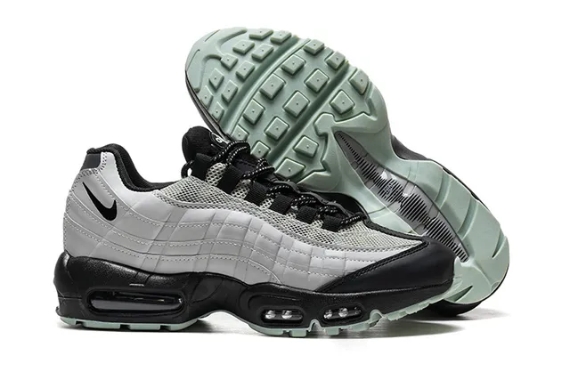 Nike Gray Black Quilted Upper Visible Air Cushioning Lifestyle Sneakers 4