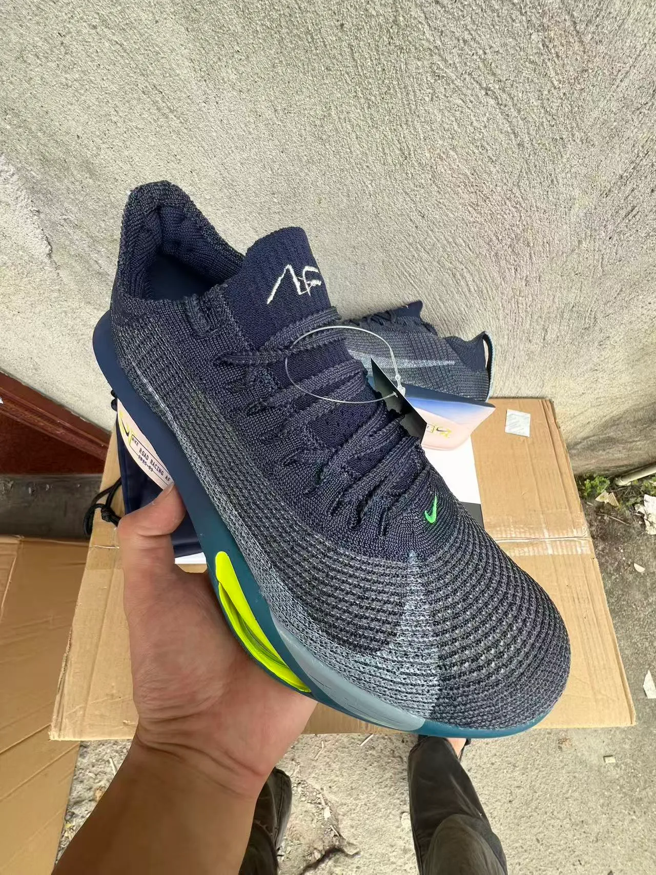 Nike Gray Blue Knit Upper Visible Air Cushioning Running Shoes 2