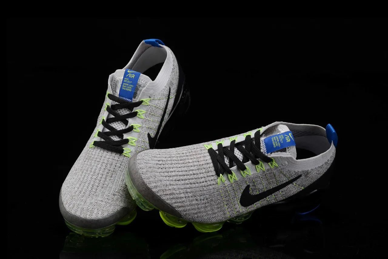 Nike Gray Green Flyknit Upper Full-Length Visible Air Unit Sole Running Shoes 9