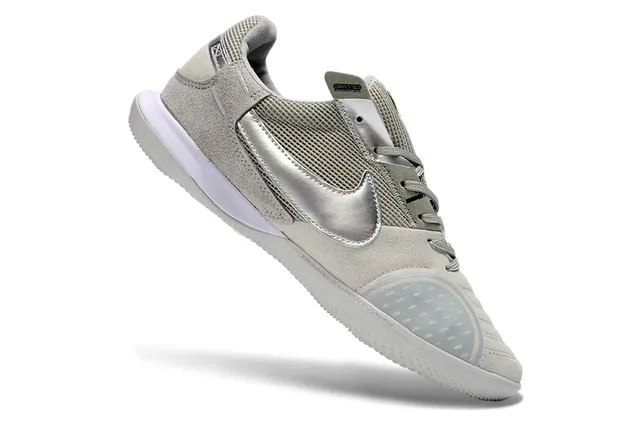 Nike Gray Silver Low-Top Perforated Toebox Sneakers 2