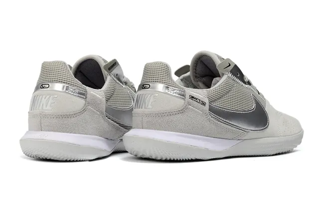 Nike Gray Silver Low-Top Perforated Toebox Sneakers 5