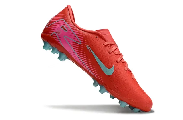Nike Vert Rose Chaussures de Football à Coupe Basse avec Upper Synthétique Studs Coniques Moldés et à Lame pour Sol Ferme 9
