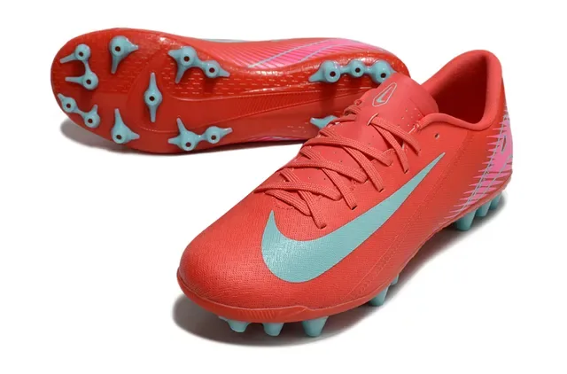 Nike Vert Rose Chaussures de Football à Coupe Basse avec Upper Synthétique Studs Coniques Moldés et à Lame pour Sol Ferme 11