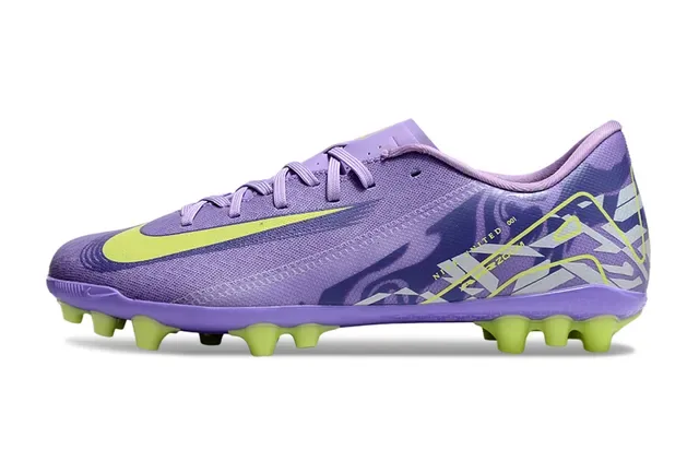 Nike Vert Rose Chaussures de Football à Coupe Basse avec Upper Synthétique Studs Coniques Moldés et à Lame pour Sol Ferme 22