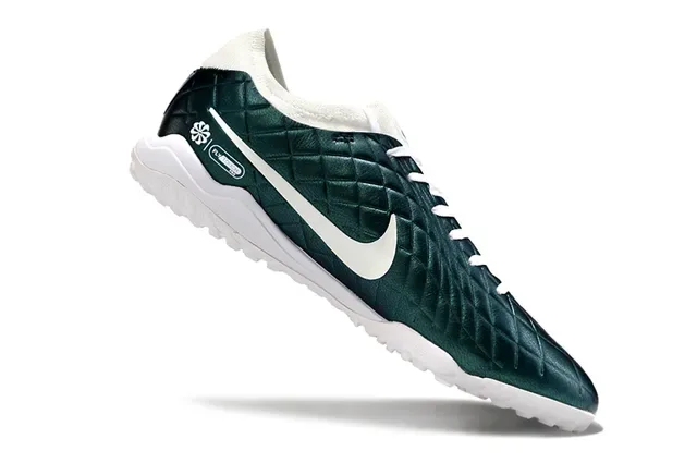 Nike Sapatos de futebol turf verde e branco couro acolchado silhueta baixa 2