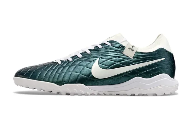 Nike Sapatos de futebol turf verde e branco couro acolchado silhueta baixa 7