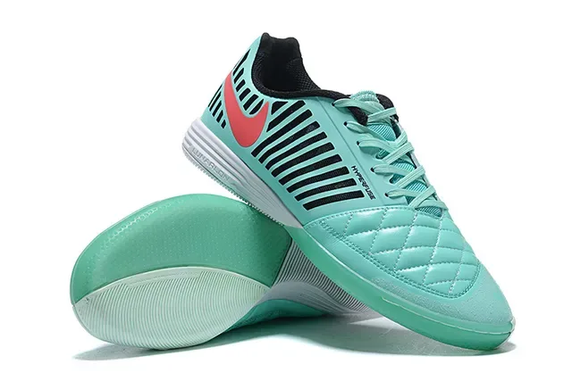 Nike Hypervenom Indoor Chaussures de football indoor vert et rouge orteil matelassé panneau latéral rayé noir 3