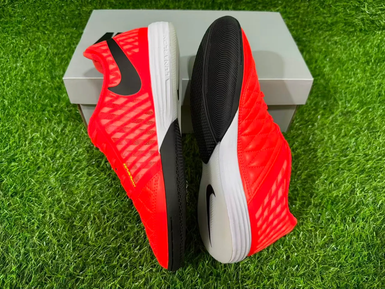 Nike Hypervenom Indoor Orange Black Quilted Toe Box Diagonal Synthetic Cage Overlay Indoor Soccer Shoes 11
