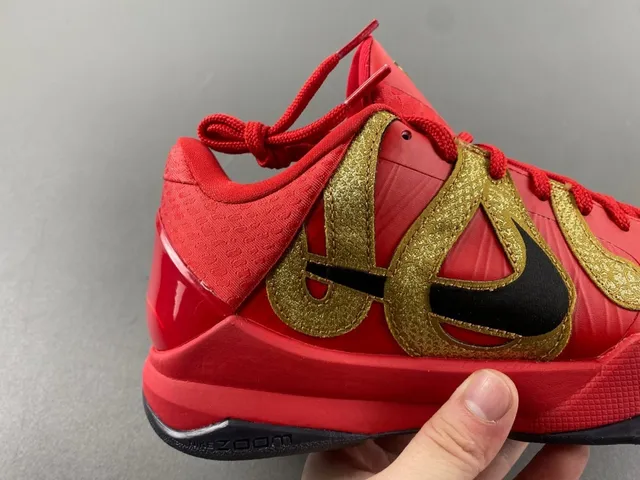 Nike Kobe Basketball Shoe Red and Gold Glitter Basketball Shoes 3