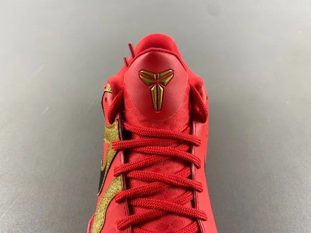Nike Kobe Basketball Shoe Red and Gold Glitter Basketball Shoes 5