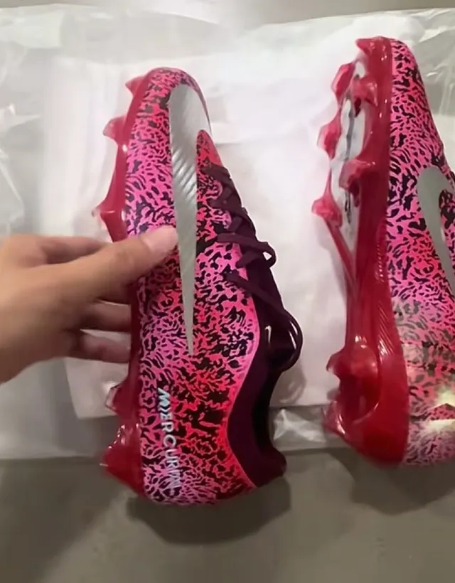 Nike Mercurial Soccer Boots Pink Red Black Gradient Firm-Ground Soccer Shoes 2