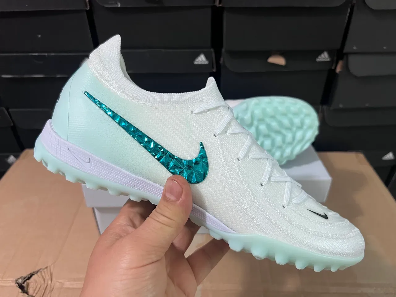 Nike Mercurial Turf أحذية كرة قدم أبيض أزرق وجهة علوية من التنسج شفافة باللون الأخضر النعناع للعشب الاصطناعي 6