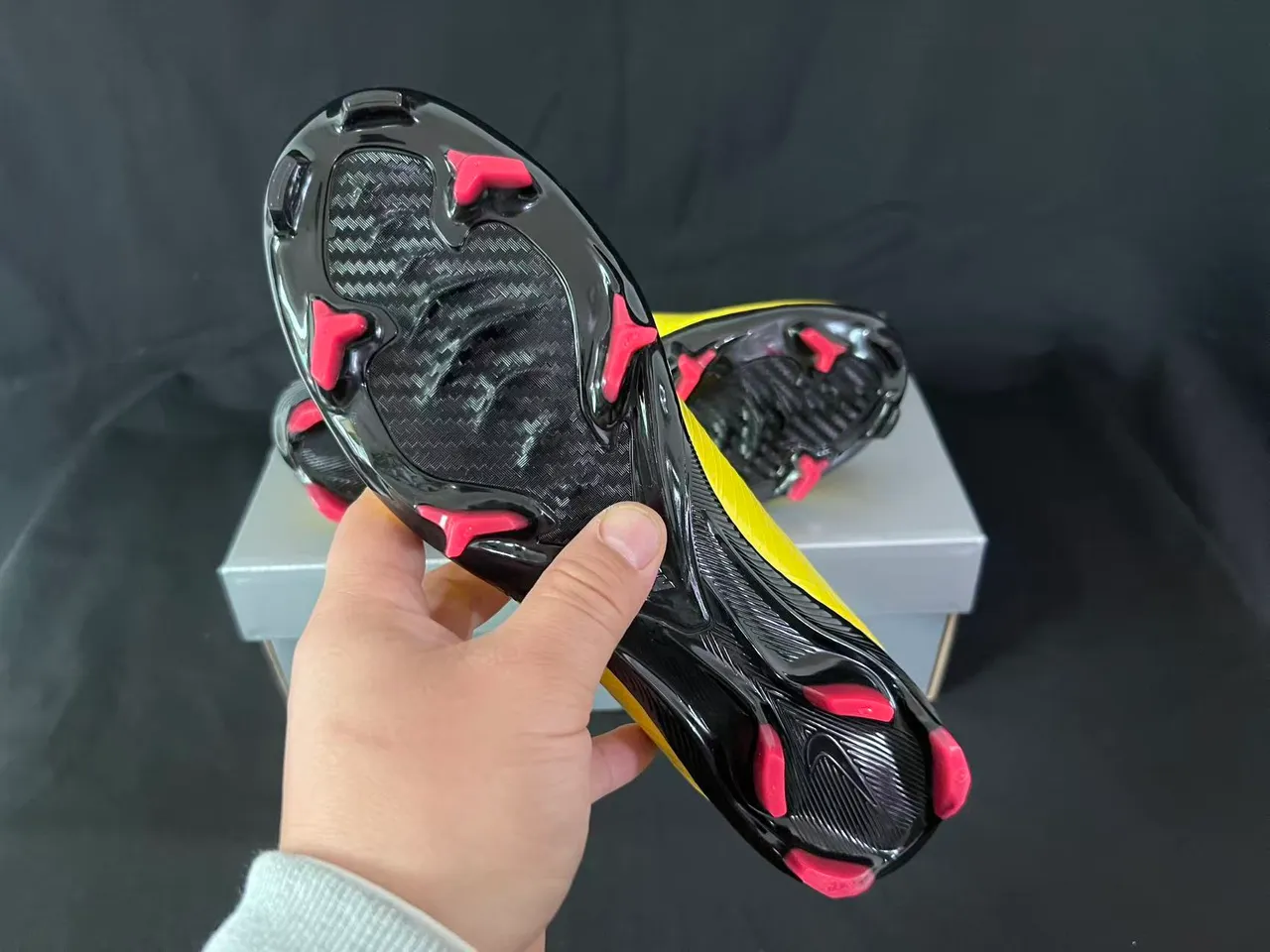 Nike Mercurial Vapor Prata Vermelho Sapatos de Futebol para gramado firme 19