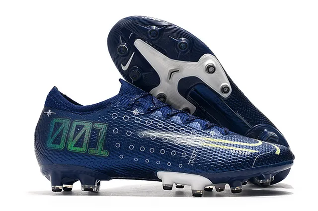 Nike Mercurial Vapor Chaussures de football pour sol ferme avec upper synthétique texturé blanc et bleu, overlay de maille à motif quadrillé 4