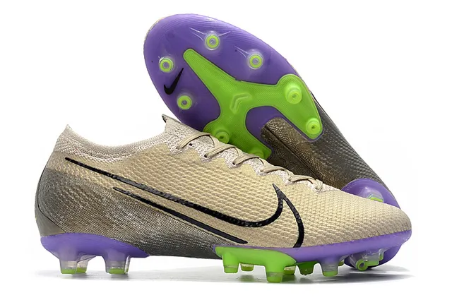 Nike Mercurial Vapor Chaussures de football pour sol ferme avec upper synthétique texturé blanc et bleu, overlay de maille à motif quadrillé 7