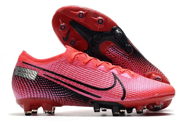 Nike Mercurial Vapor Chaussures de football pour sol ferme avec upper synthétique texturé blanc et bleu, overlay de maille à motif quadrillé 11
