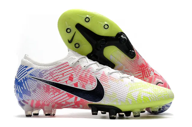 Nike Mercurial Vapor Chaussures de football pour sol ferme avec upper synthétique texturé blanc et bleu, overlay de maille à motif quadrillé 13