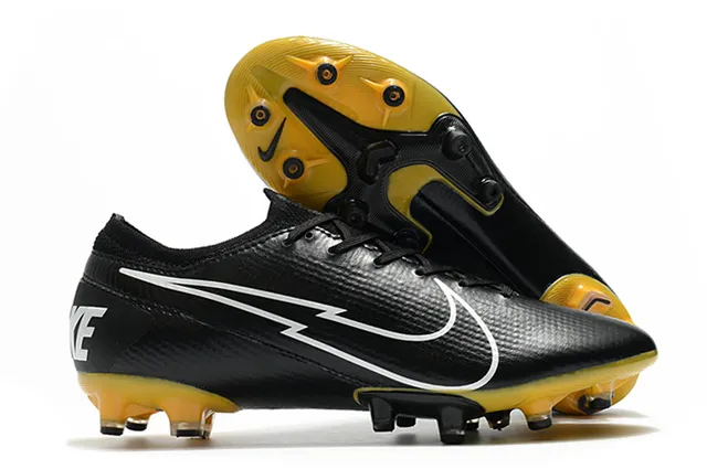 Nike Mercurial Vapor Chaussures de football pour sol ferme avec upper synthétique texturé blanc et bleu, overlay de maille à motif quadrillé 21