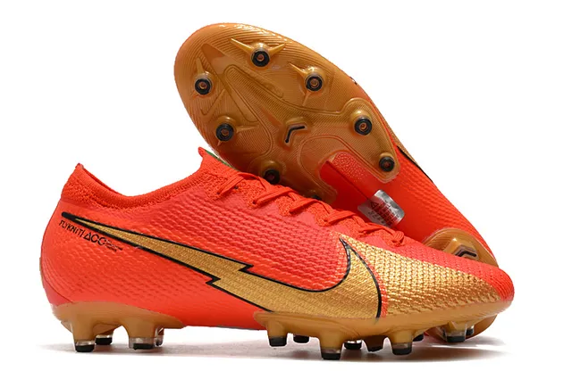 Nike Mercurial Vapor Chaussures de football pour sol ferme avec upper synthétique texturé blanc et bleu, overlay de maille à motif quadrillé 22