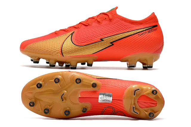 Nike Mercurial Vapor Chaussures de football pour sol ferme avec upper synthétique texturé blanc et bleu, overlay de maille à motif quadrillé 23