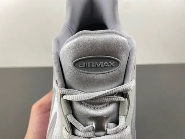 Nike Metallic Silver Wave-Overlay Lifestyle Sneakers 6