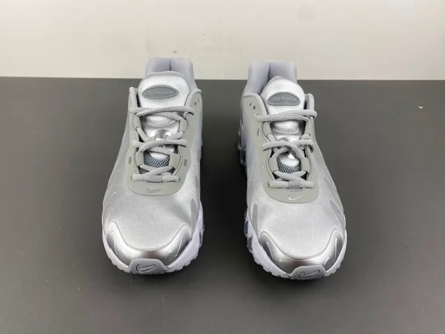Nike Metallic Silver Wave-Overlay Lifestyle Sneakers 11