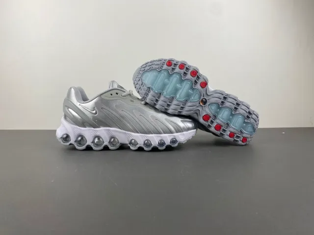 Nike Metallic Silver Wave-Overlay Lifestyle Sneakers 12