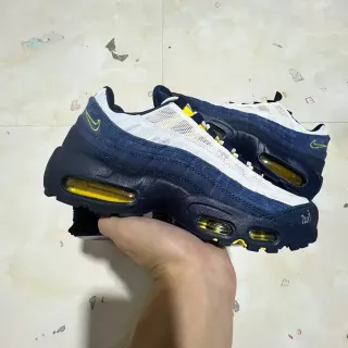 Nike Navy Yellow Layered Mesh And Synthetic Upper Visible Segmented Air Cushioning Lifestyle Sneakers