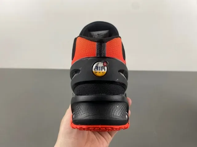 Nike Orange-Black Pod Midsole Performance Sneaker 4