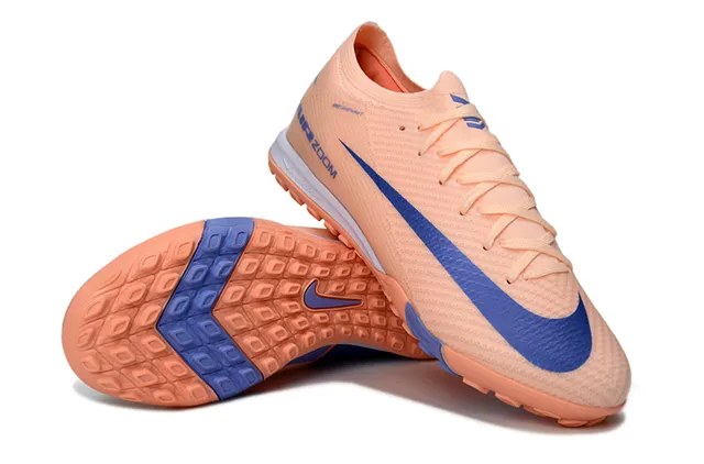 Nike Chaussures de football turf avec upper en maille synthétique et solape Swoosh en orange et bleu 4