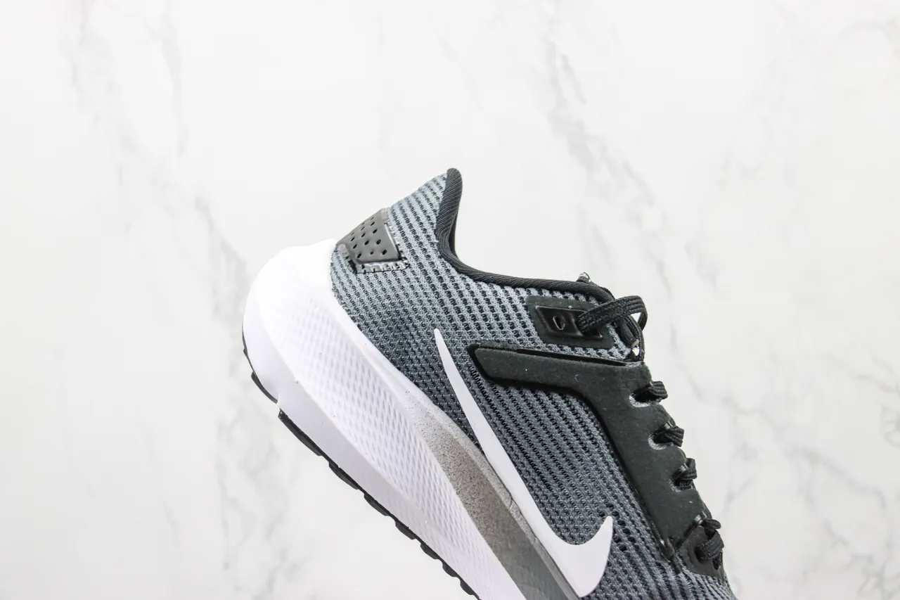 Nike Pegasus 40 Gray White Running Shoes 5