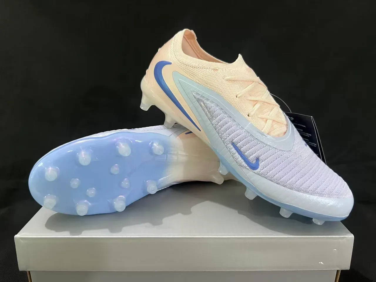 Nike Phantom GT Beige Blue Upper Knit Lacets Asymétriques Chaussures de football pour terrain ferme 17