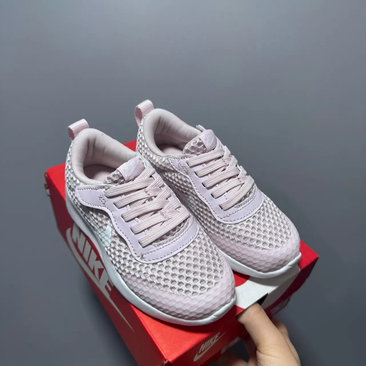 Nike Pink White Mesh Upper Honeycomb Perforation Lifestyle Sneakers 7