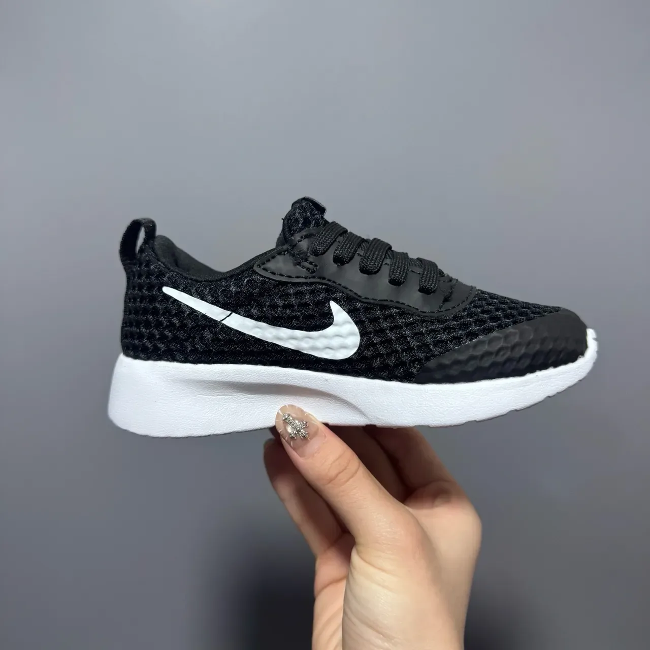 Nike Pink White Mesh Upper Honeycomb Perforation Lifestyle Sneakers 18