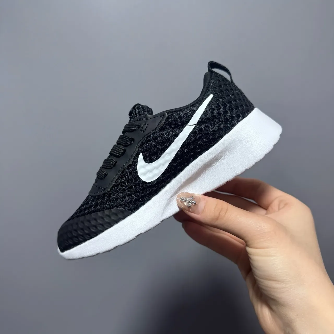 Nike Pink White Mesh Upper Honeycomb Perforation Lifestyle Sneakers 20