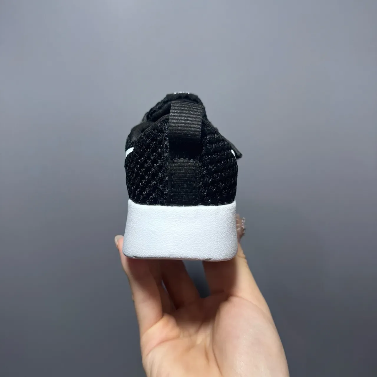 Nike Pink White Mesh Upper Honeycomb Perforation Lifestyle Sneakers 22