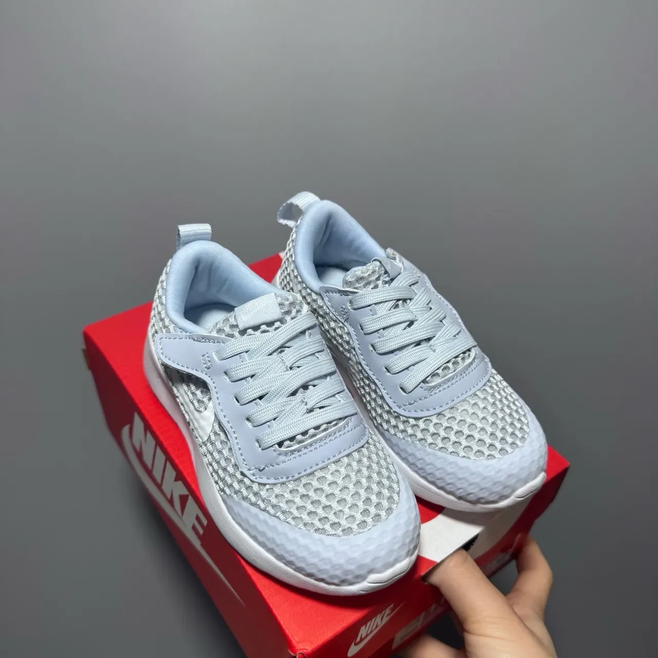 Nike Pink White Mesh Upper Honeycomb Perforation Lifestyle Sneakers 24