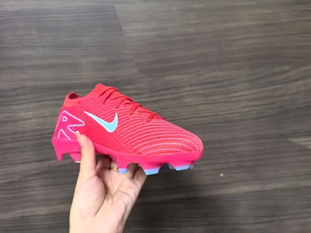 Nike Red Blue Knit Upper Air Zoom Heel Unit Firm-Ground Soccer Shoes 2