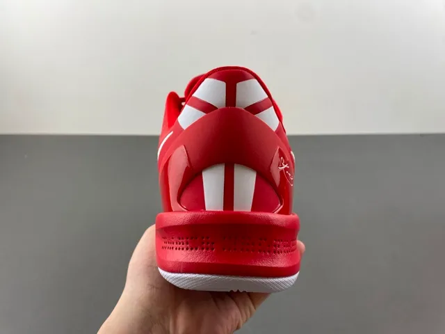 Nike Red White Knit Upper Low-Top Silhouette Basketball Shoes 4