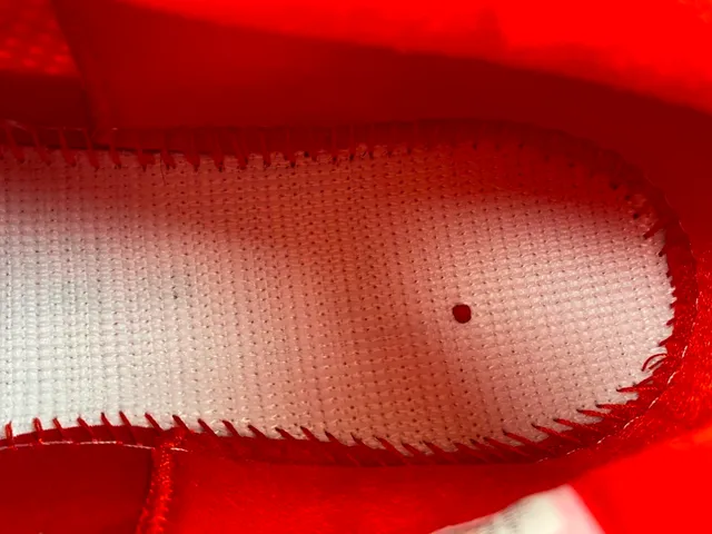 Nike Red White Knit Upper Low-Top Silhouette Basketball Shoes 8