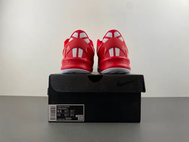 Nike Red White Knit Upper Low-Top Silhouette Basketball Shoes 18