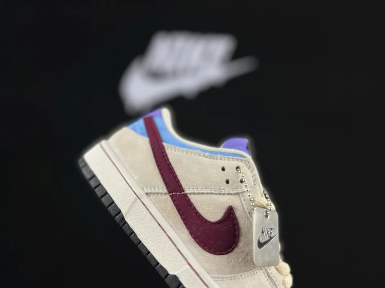 Nike SB Dunk Low bege borgonha azul roxo tênis de skate 3