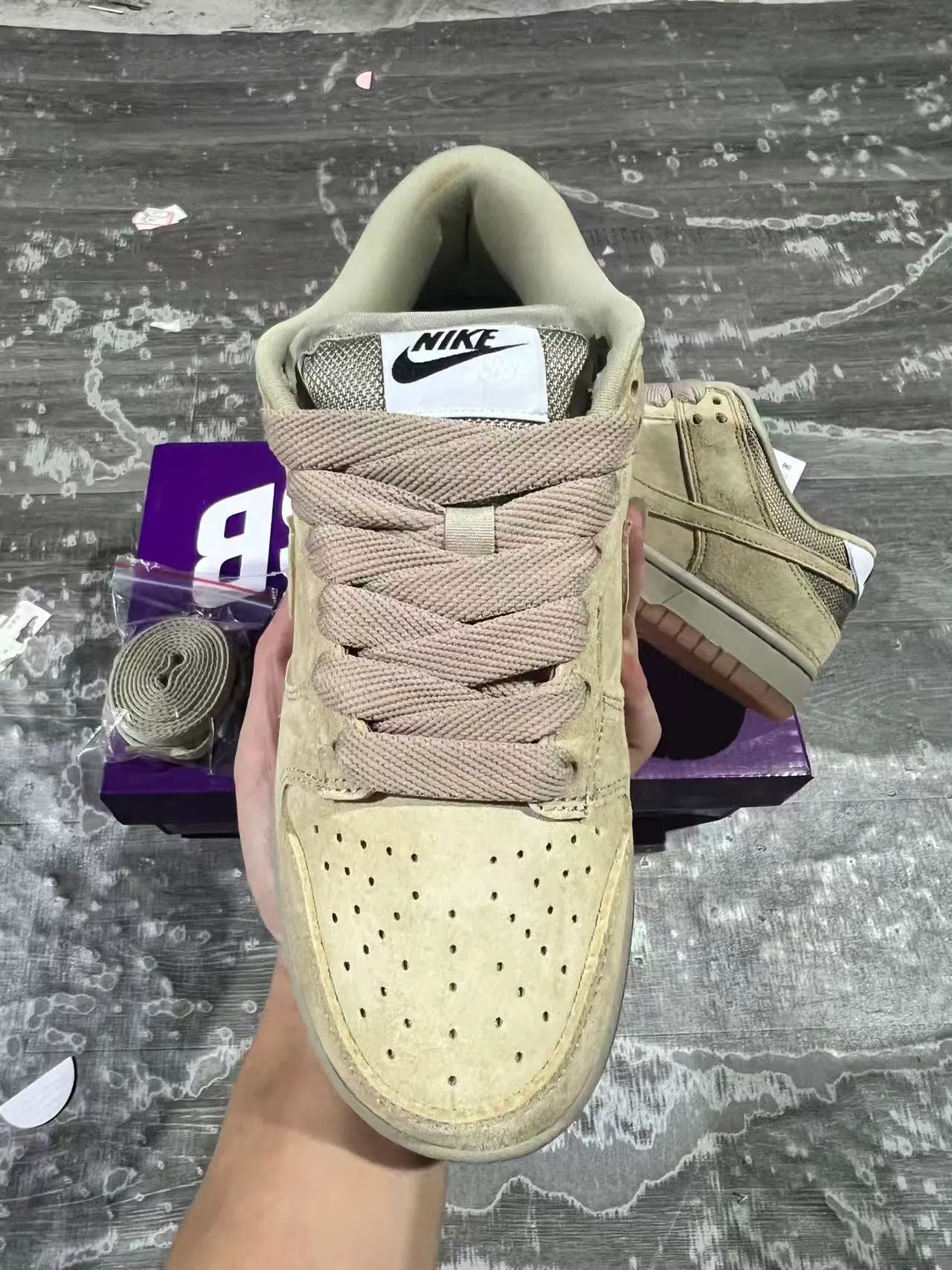 Nike SB Dunk Low 米色麂皮滑板鞋 7