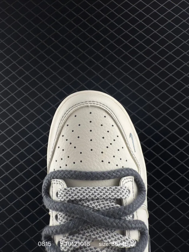 Nike SB Dunk Low x Carhartt Off-White و Gray أحذية تزلج 2