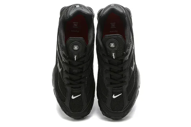 Nike Shox R4 Black Lifestyle Sneakers 2