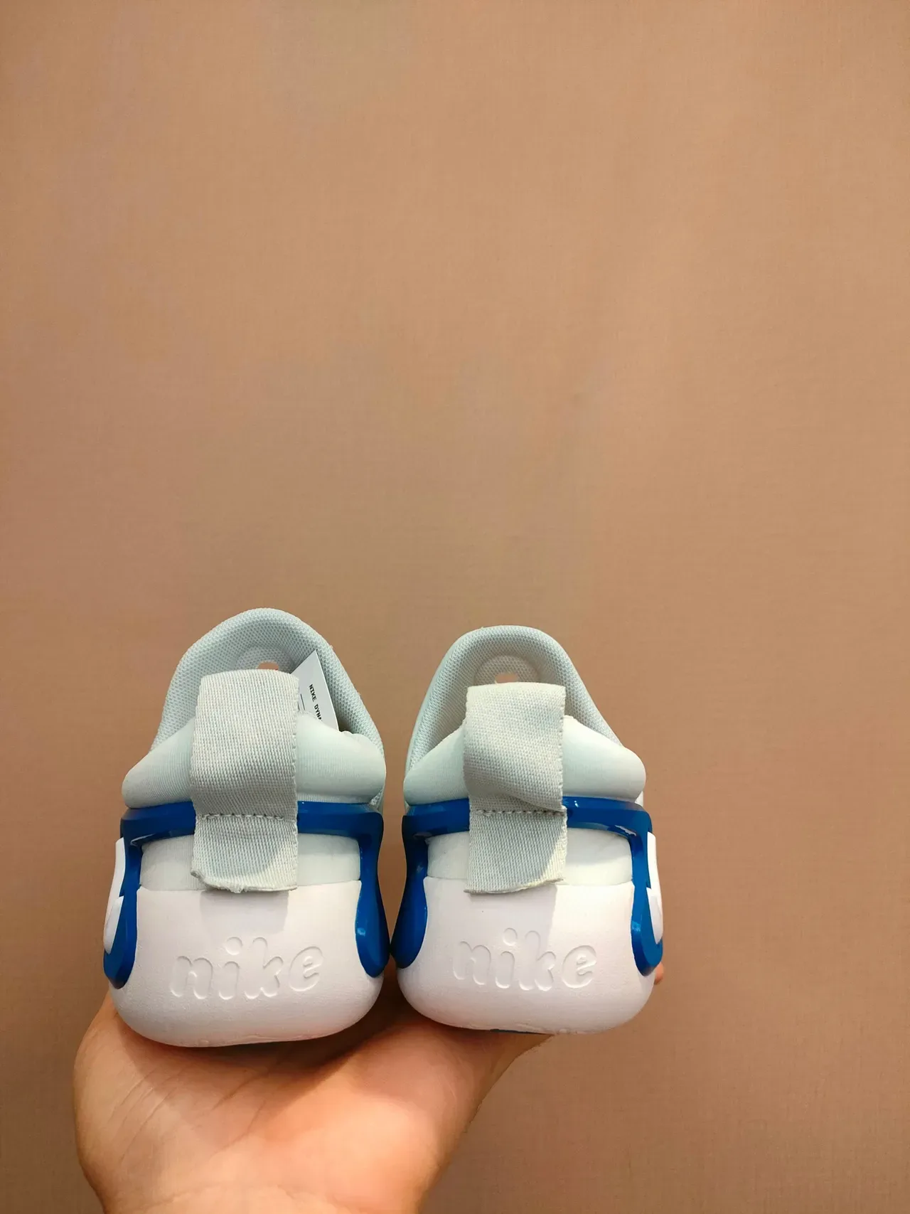 Nike Slip-On Wave Overlay Pink Lifestyle Sneakers 14