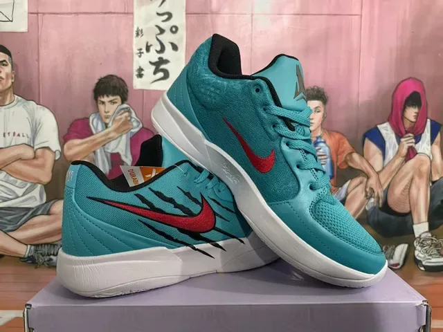 Nike Teal and Red Mesh Upper Lifestyle Sneakers 2
