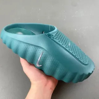 Nike Teal Green मोल्डेड  पर्फोरेटेड  स्लिपर
