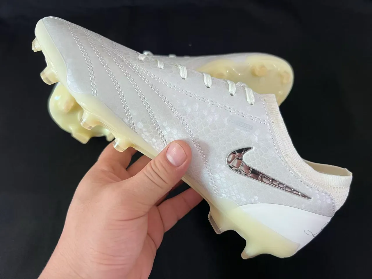 Nike Tiempo Legend Firm-Ground Soccer Shoes 4