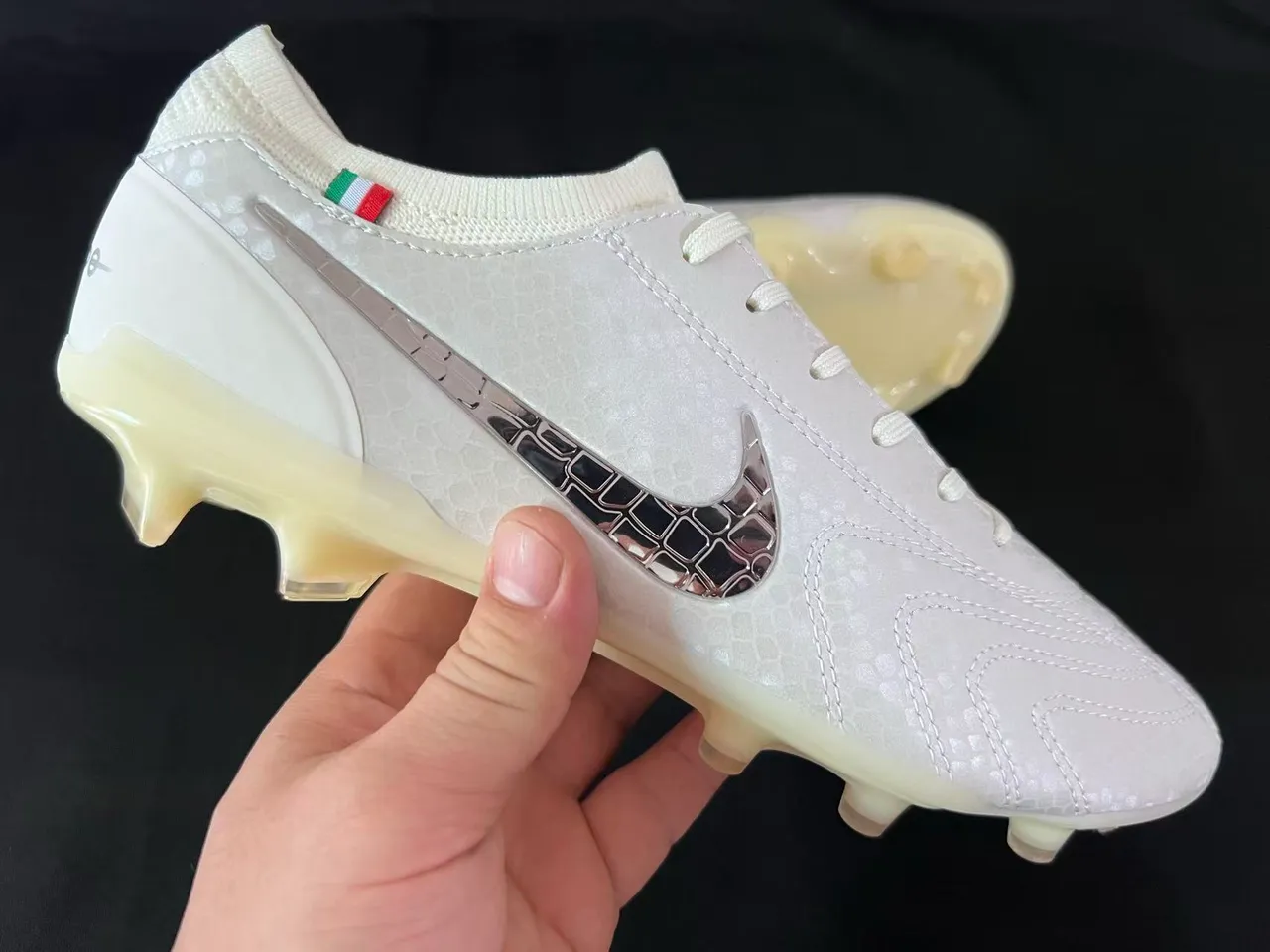 Nike Tiempo Legend Firm-Ground Soccer Shoes 6